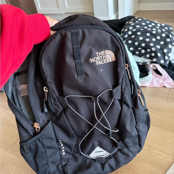 The North Face Black Jester Backpack - Picture 1 of 2